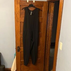MPG Classic Black Sleeveless Jumpsuit